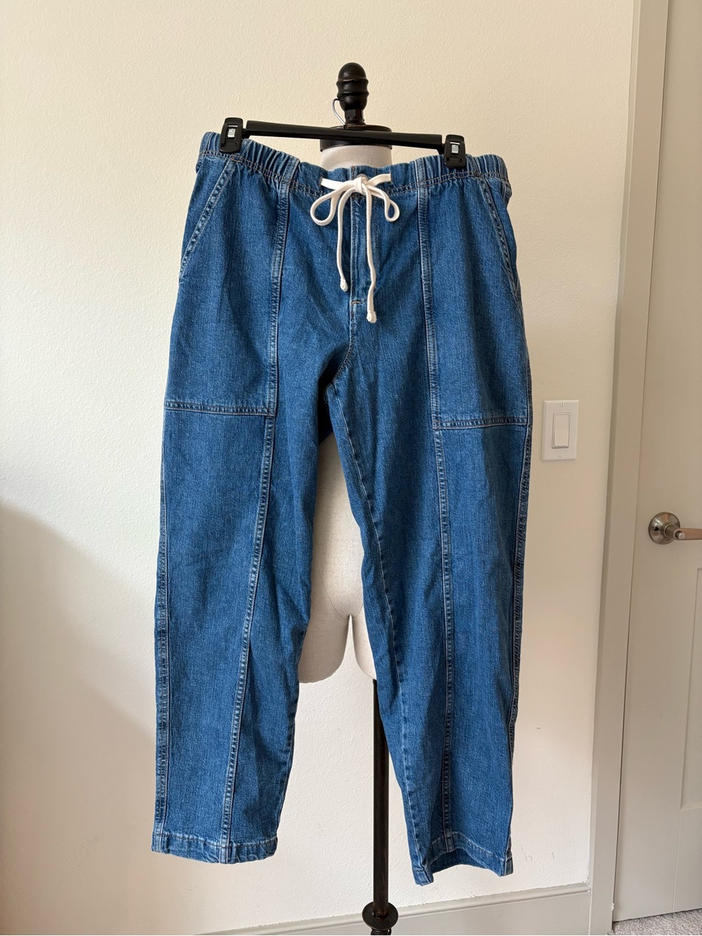 Banana Republic | Tapered Mid-Rise Ankle Jean